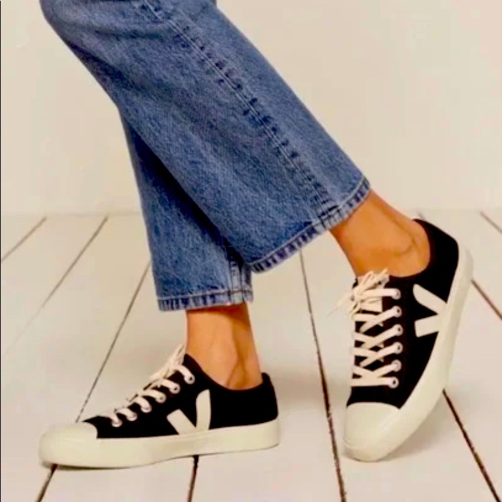 VEJA wata navy blue canvas pierre sneakers women size 41/ US 10